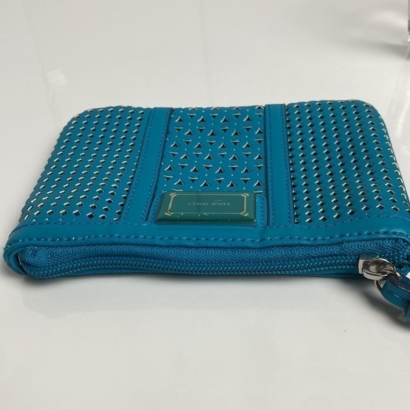 Nine West Wristlet Purse Excellent Preloved Condition - Picture 5 of 13